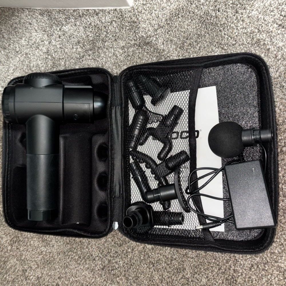 Toluca Black Massage Gun Set